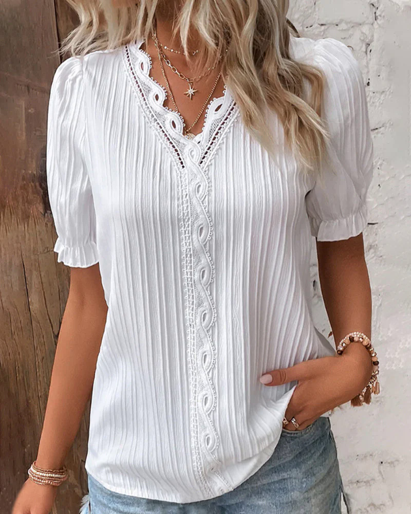 Fashion Canberra I Huda Elegant V-Neck Lace Top