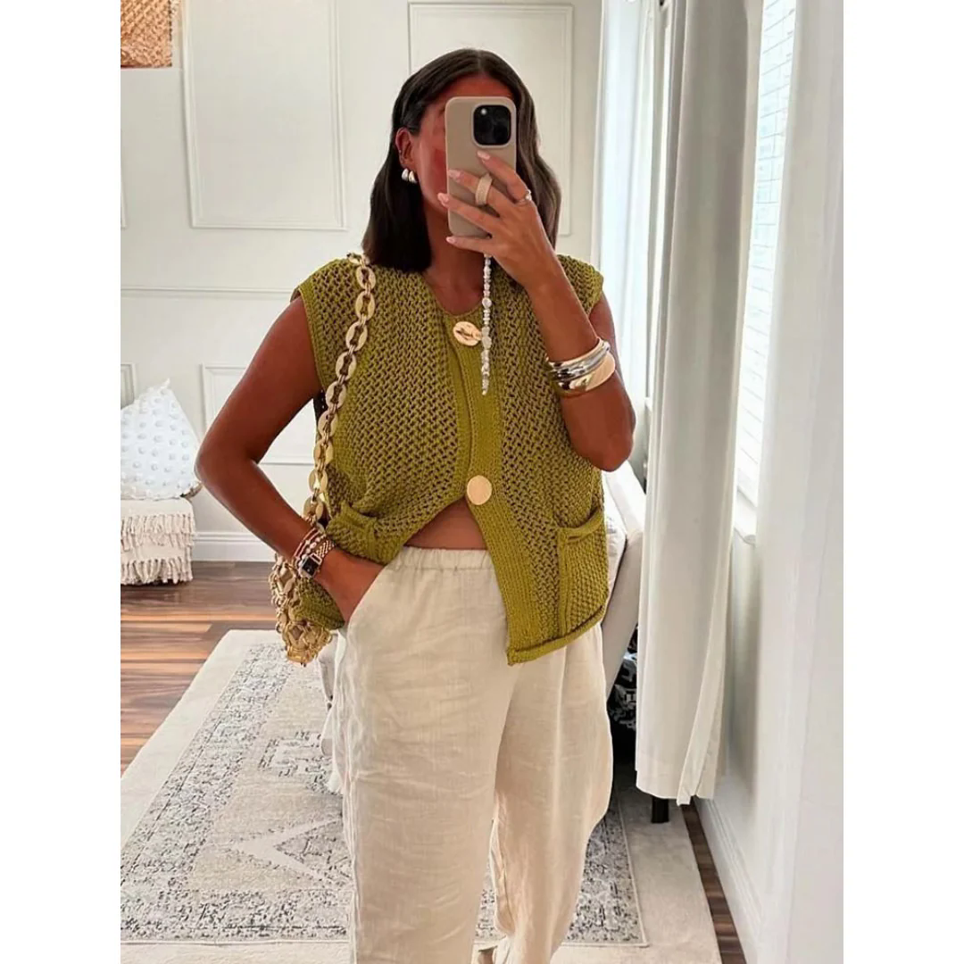 Fashion Canberra I Zita SoftForm Knit Vest